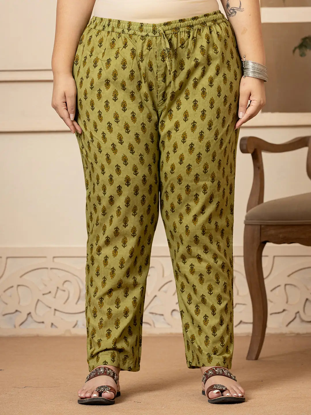 Yufta Cotton Green Kantha_Work Plus Size Kurta Dupatta Pant Set | Grocsy