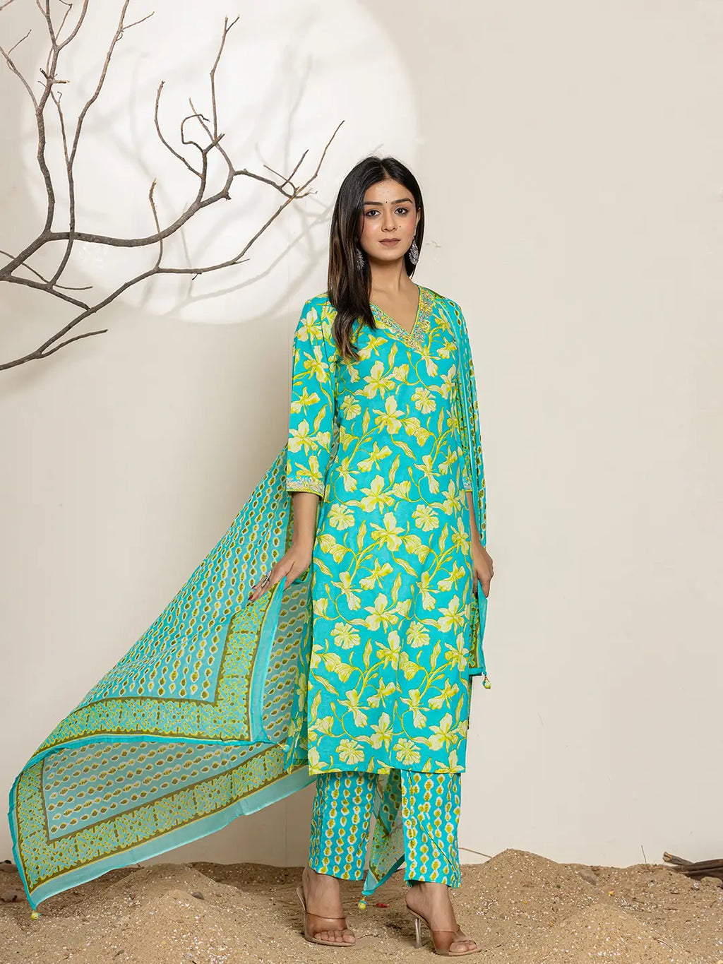 Yufta Cotton Green Kurta Dupatta Pant Set | Grocsy