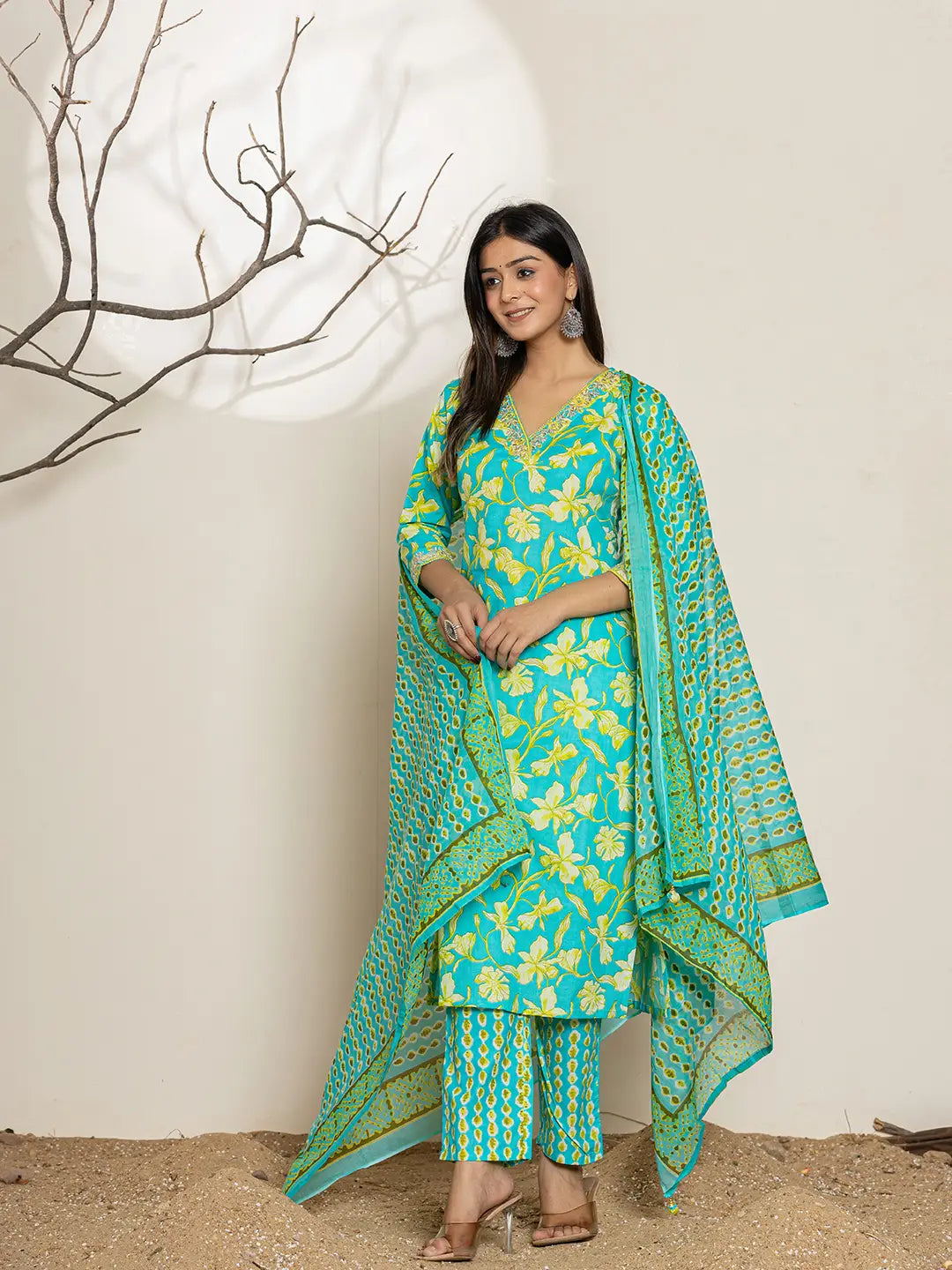 Yufta Cotton Green Kurta Dupatta Pant Set | Grocsy