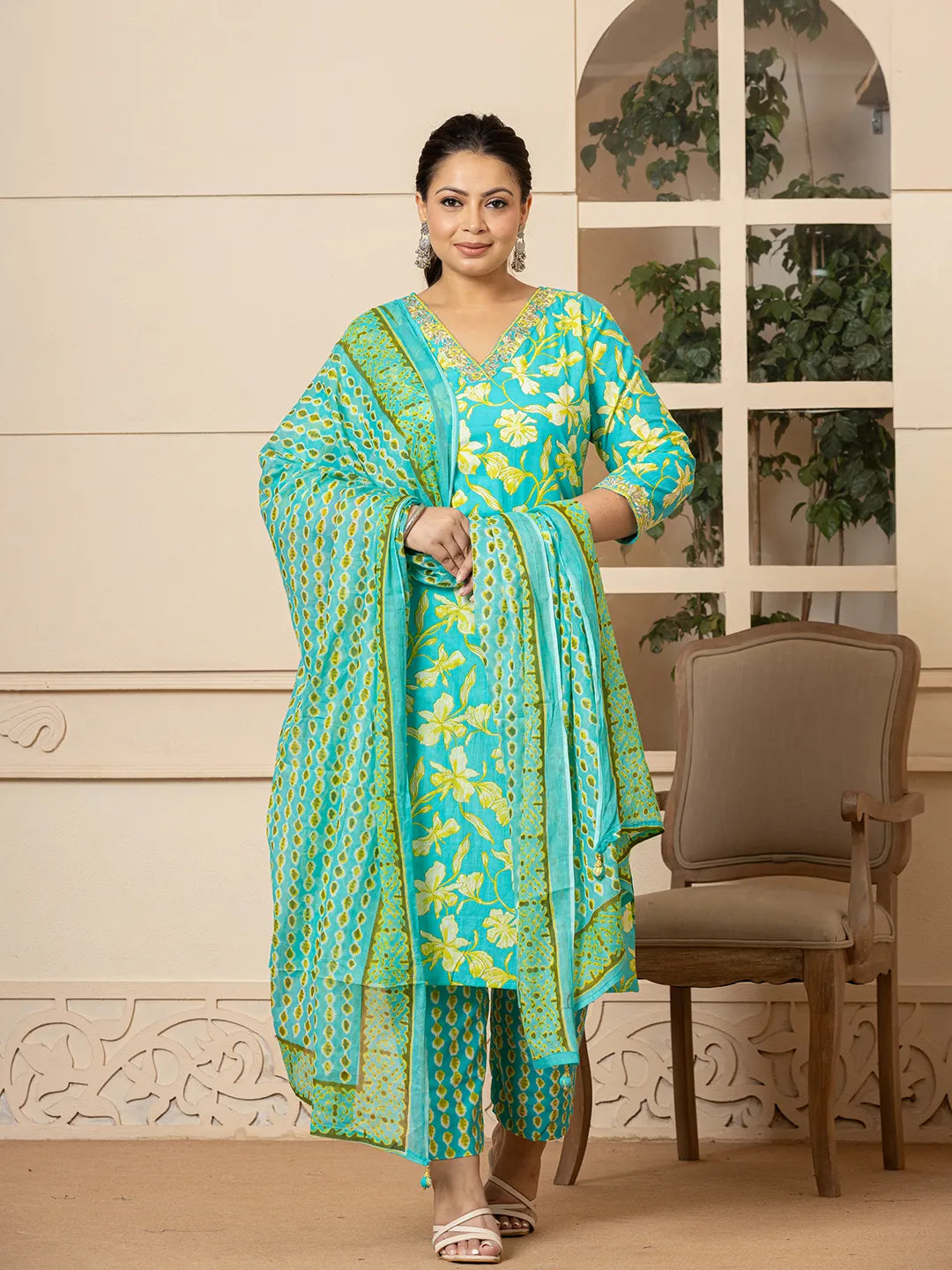 Yufta Cotton Green Plus Size Kurta Dupatta Pant Set | Grocsy