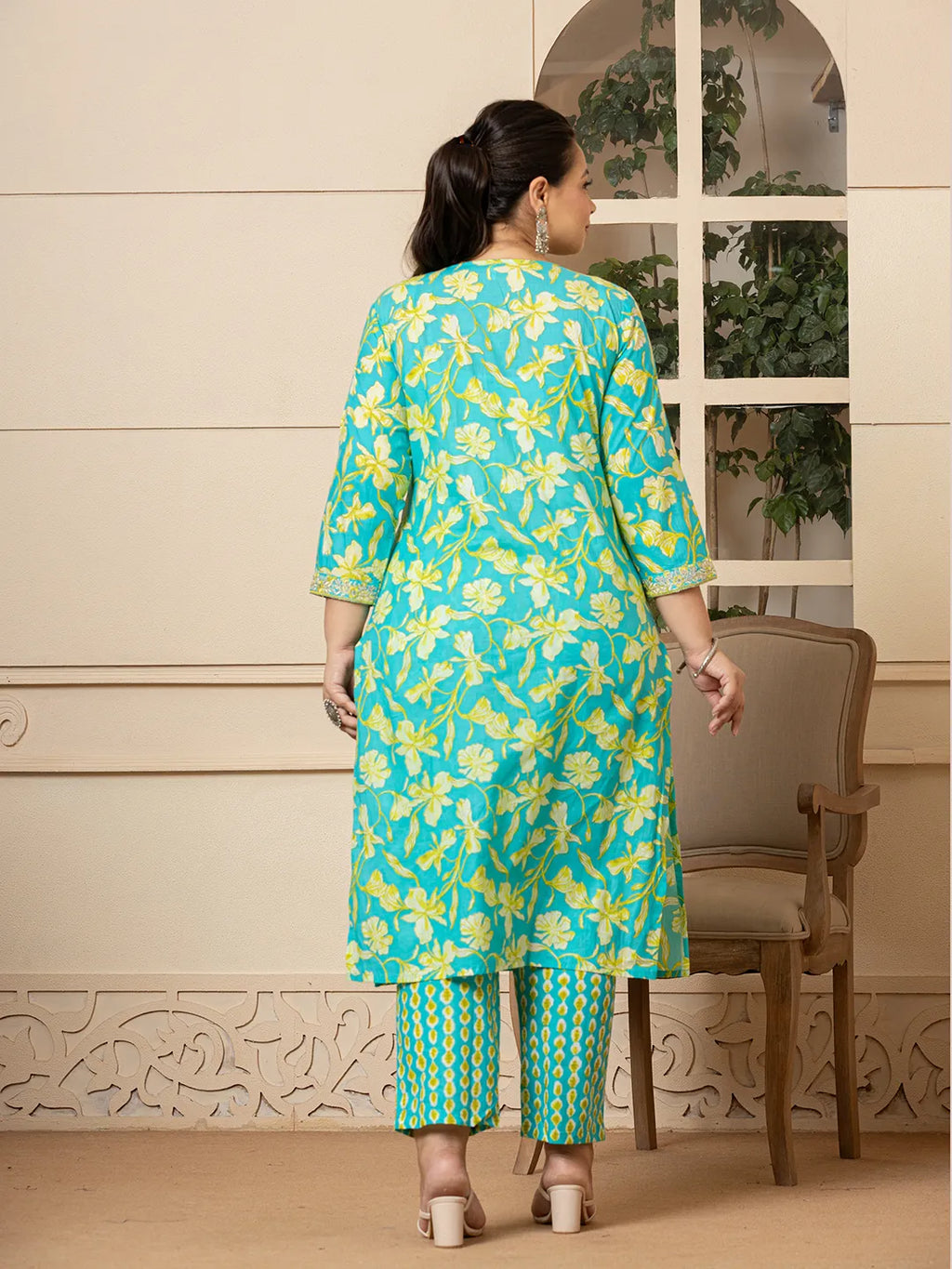 Yufta Cotton Green Plus Size Kurta Dupatta Pant Set | Grocsy