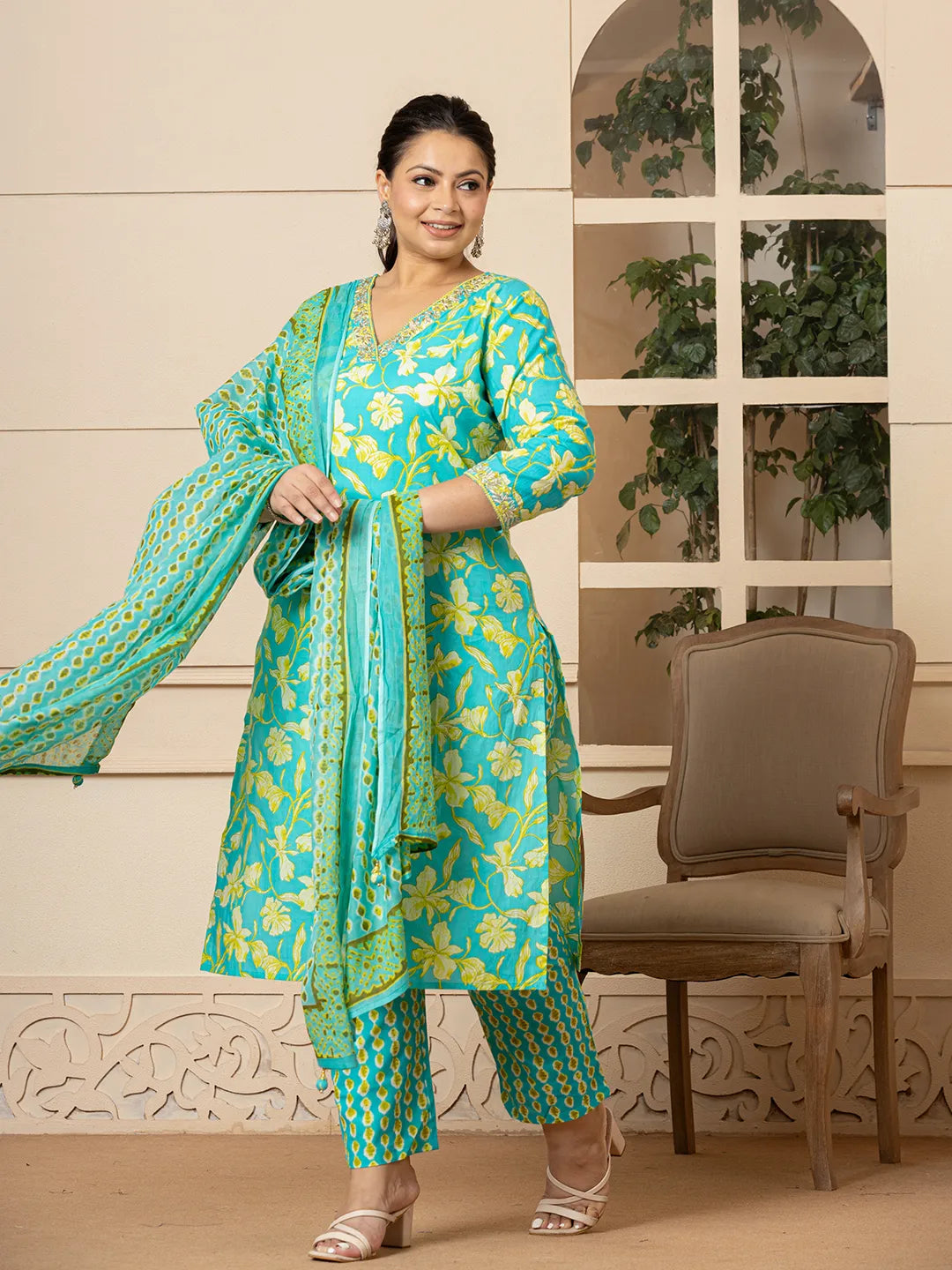 Yufta Cotton Green Plus Size Kurta Dupatta Pant Set | Grocsy