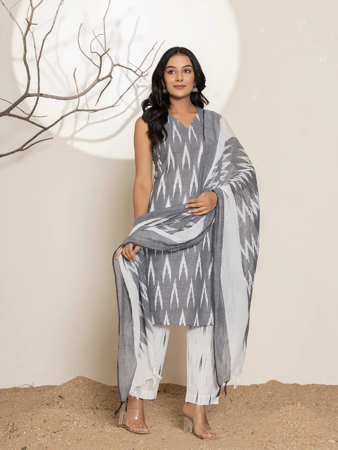 Yufta Cotton Grey Ikat Print Kurta Dupatta Set | Grocsy
