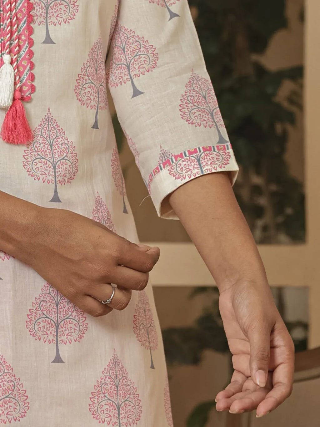 Yufta Cotton Pink And White Kurta Dupatta Set | Grocsy