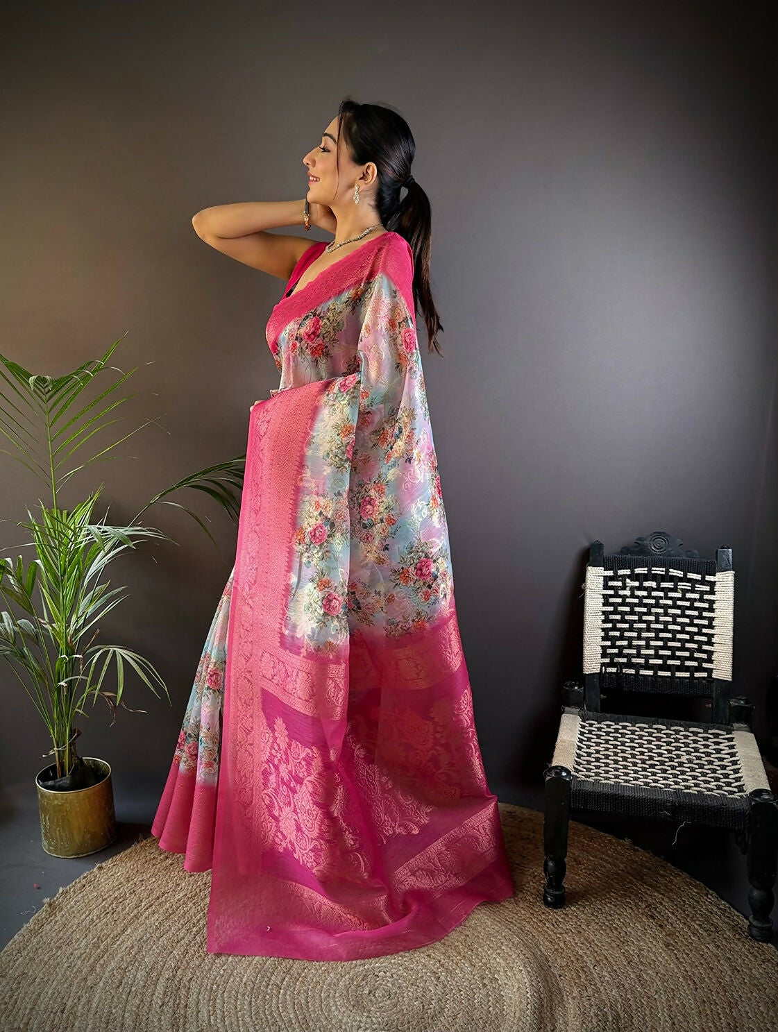 Joban Fashion Pink Floral Motifs Banarasi Silk Sarees | Grocsy
