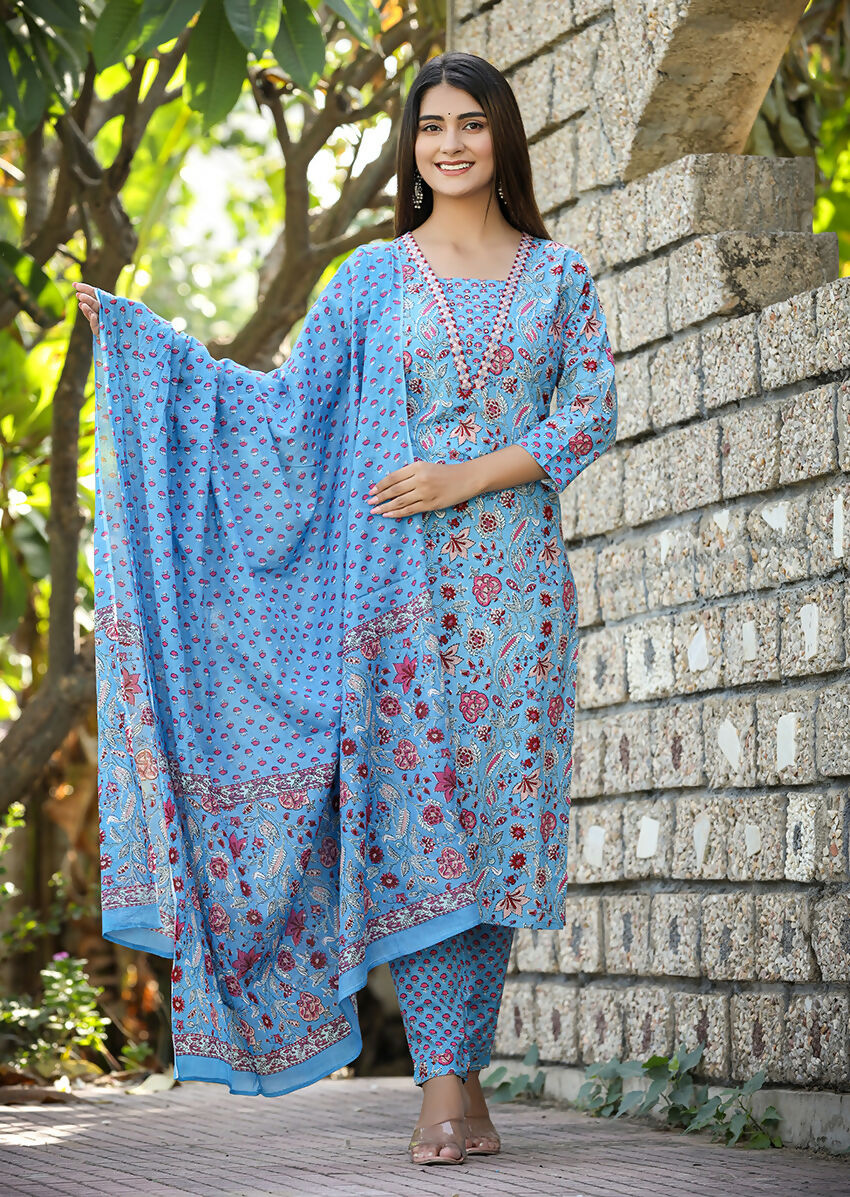 Kaajh Women's Blue Printed Kurta Pant Set With Dupatta | Grocsy