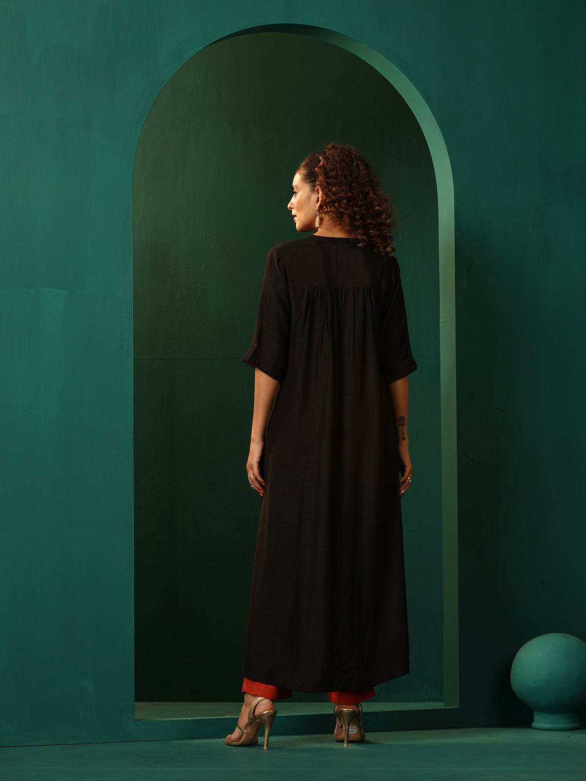 trueBrowns Black Silk High Low Kurta Pant Set | Grocsy