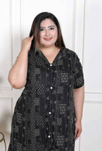 Miravan Women's Plus Size Pure Cotton Black Floral Printed Front Button A-Line Kurta | Grocsy