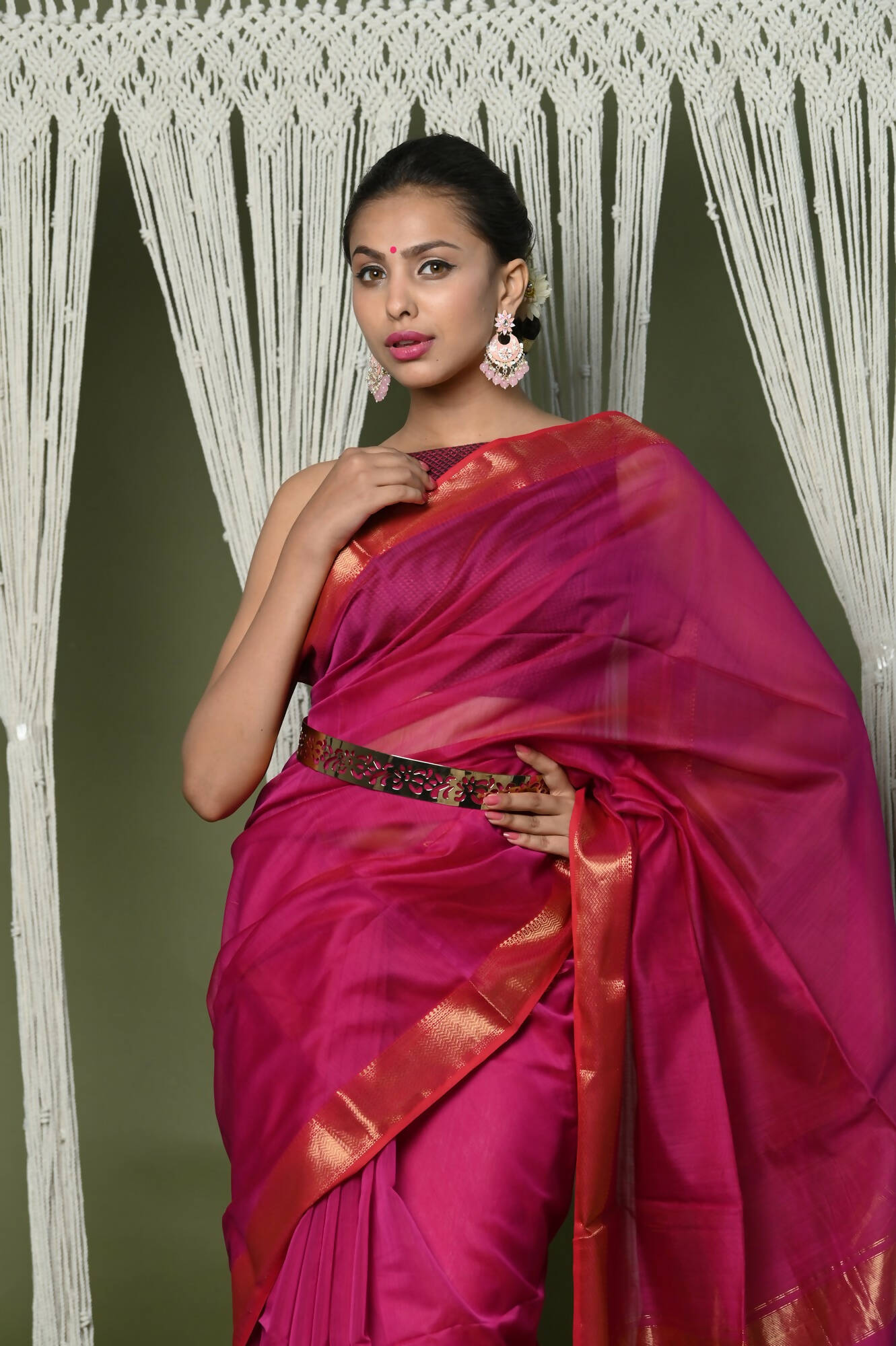 Very Much Indian Handloom Cotton Silk Maheshwari Saree With Sleek Golden Border - Red | Grocsy