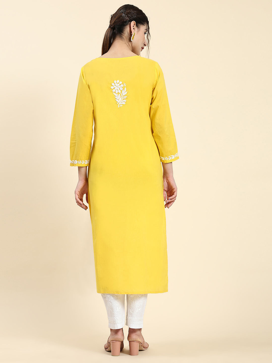 HOUSE OF KARI Embroidered Chikankari Pure Cotton Chikankari Kurta | Grocsy