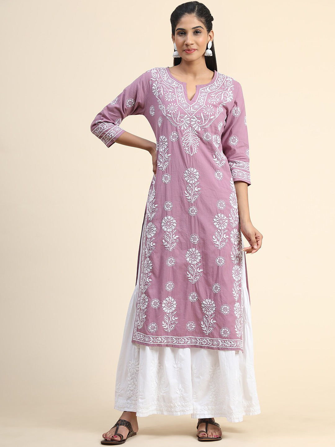 HOUSE OF KARI Floral Embroidered Chikankari Cotton Kurta | Grocsy