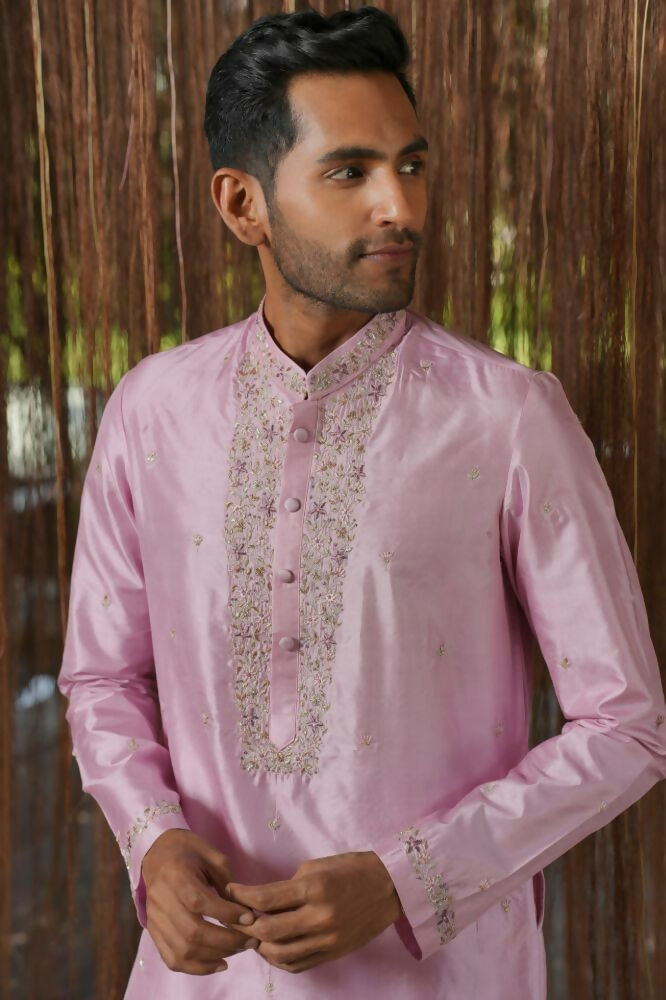 Lavender Kanjivaram Machien Embroidered Pattu Set by Hilo Design | Grocsy