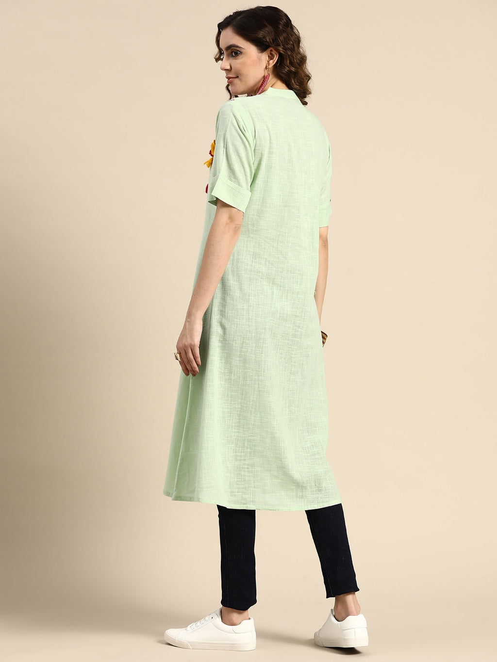 Sangria Women Floral Embroidered Pure Cotton Kurta | Grocsy