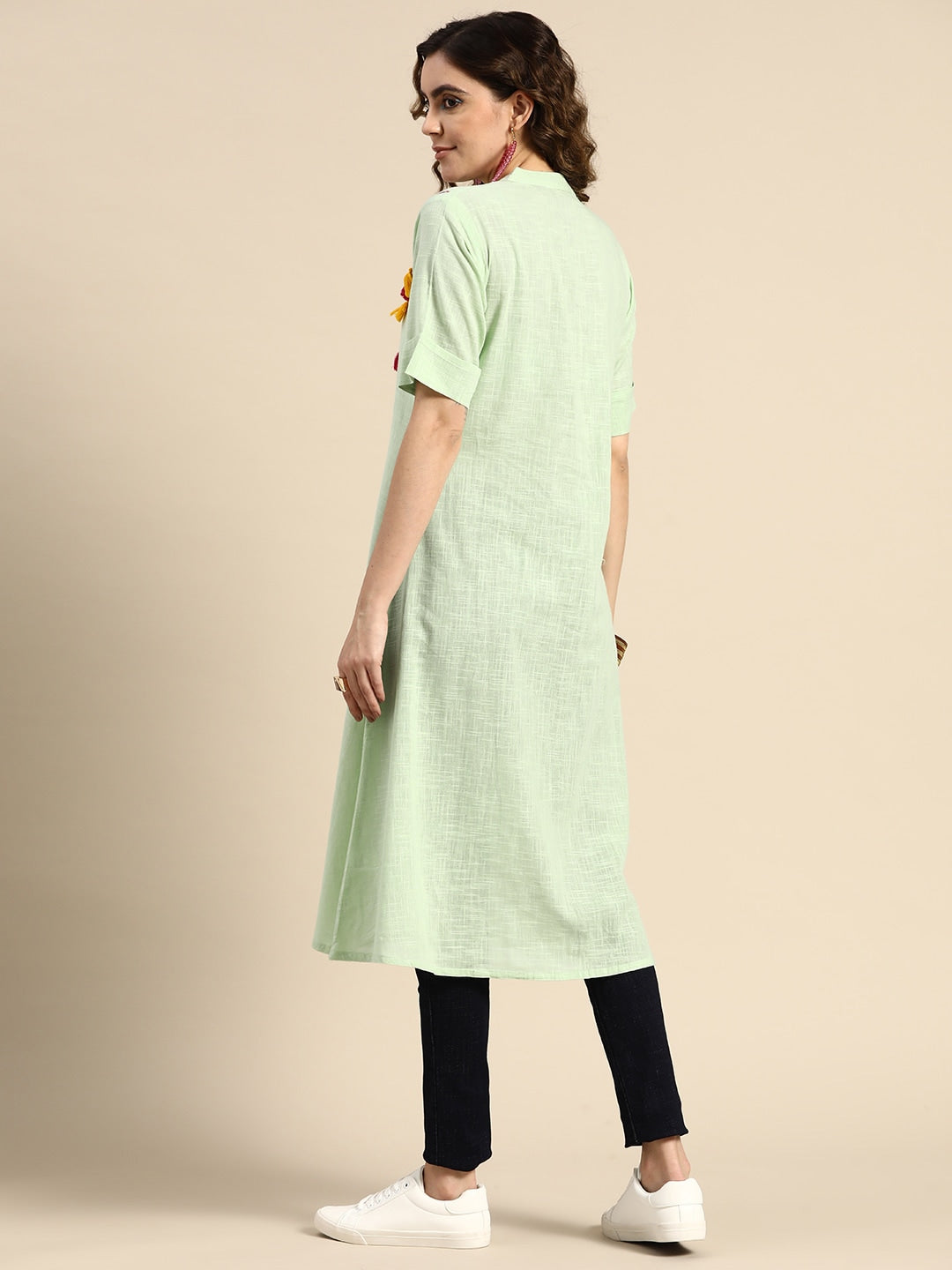 Sangria Women Floral Embroidered Pure Cotton Kurta | Grocsy