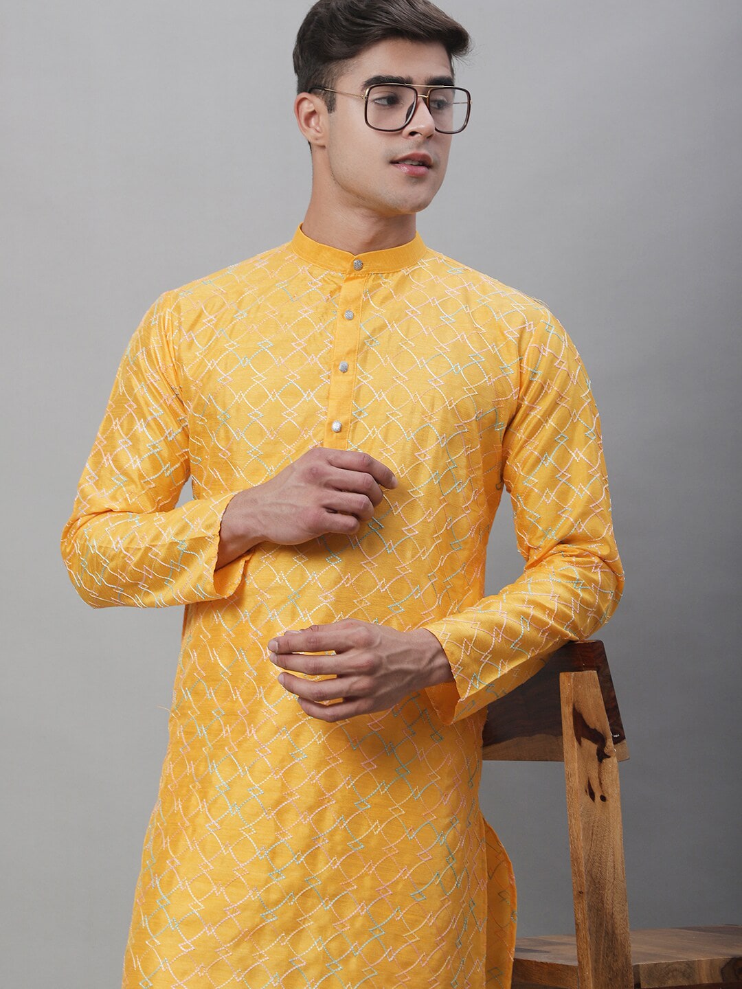 Sojanya Geometric Embroidered Thread Work Cotton Silk Kurta | Grocsy