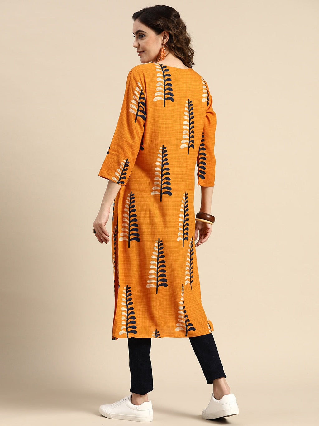 Sangria Women Floral Printed Kurta | Grocsy