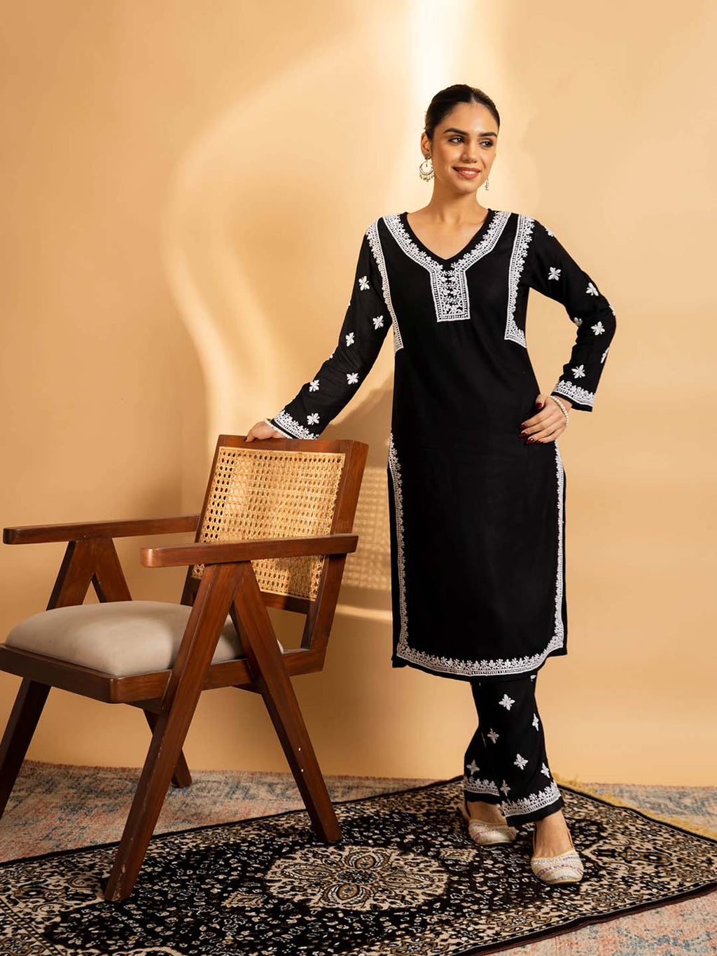 HOUSE OF KARI Floral Embroidered Chikankari Kurta With Trouser | Grocsy