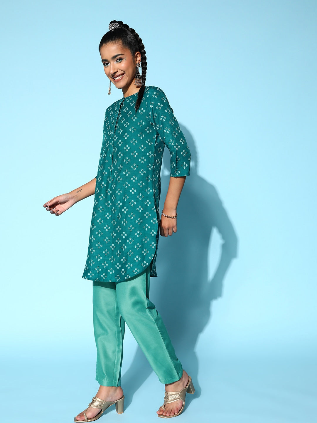 Sangria Printed Kurta Set with Embroidered Ethnic Jacket | Grocsy