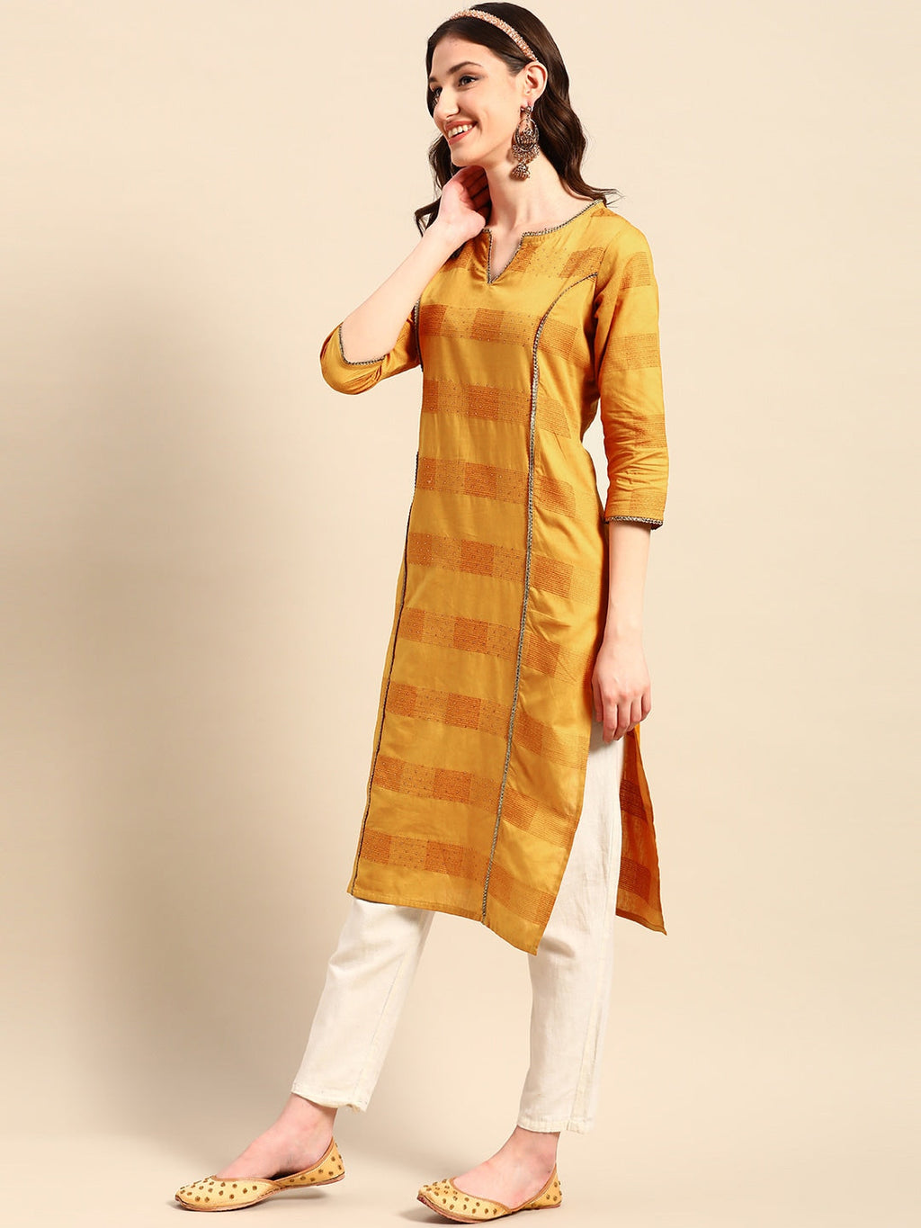 Sangria Embellished Cotton Kurta | Grocsy