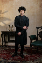 Falling Raw Silk Black Kajal Phool Kurta Set By Hilo Design | Grocsy