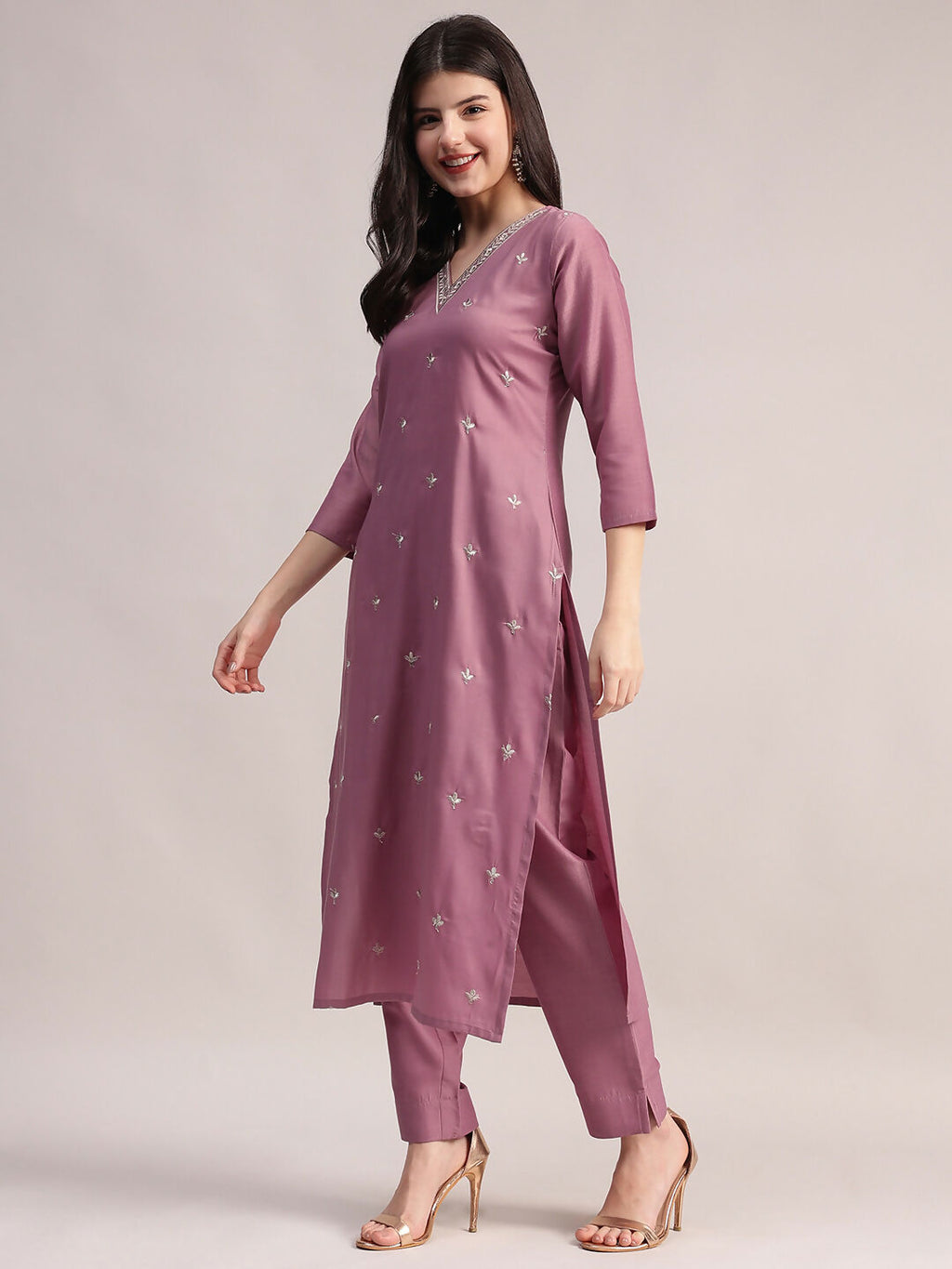 Aavyora Women Lavender Embroidered Chinon Kurta with Straight Pants & Organza Dupatta Set | Grocsy