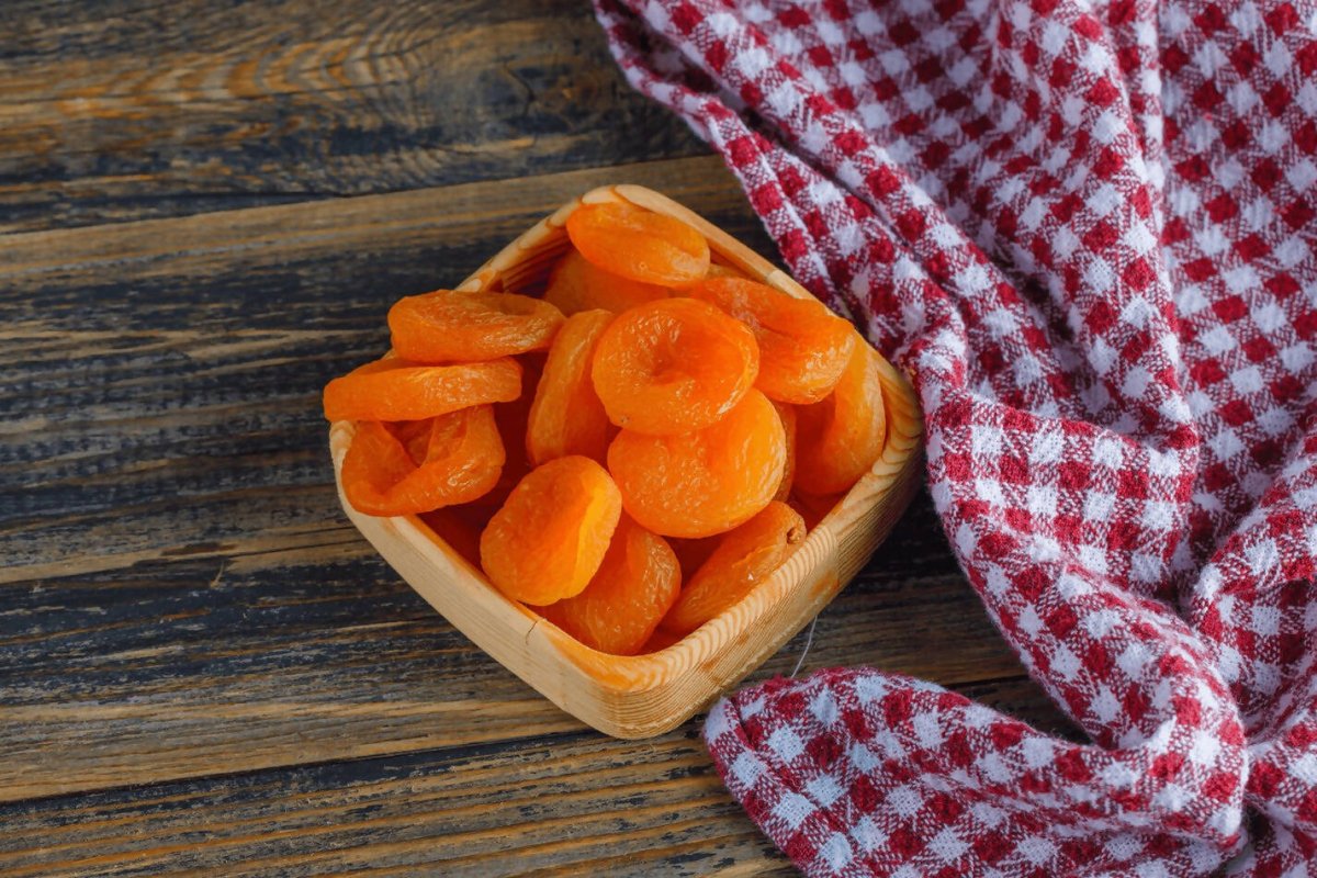 Ajfan Premium Apricots High in Nutrient and Low in Calorie Healthy Snacks | Grocsy