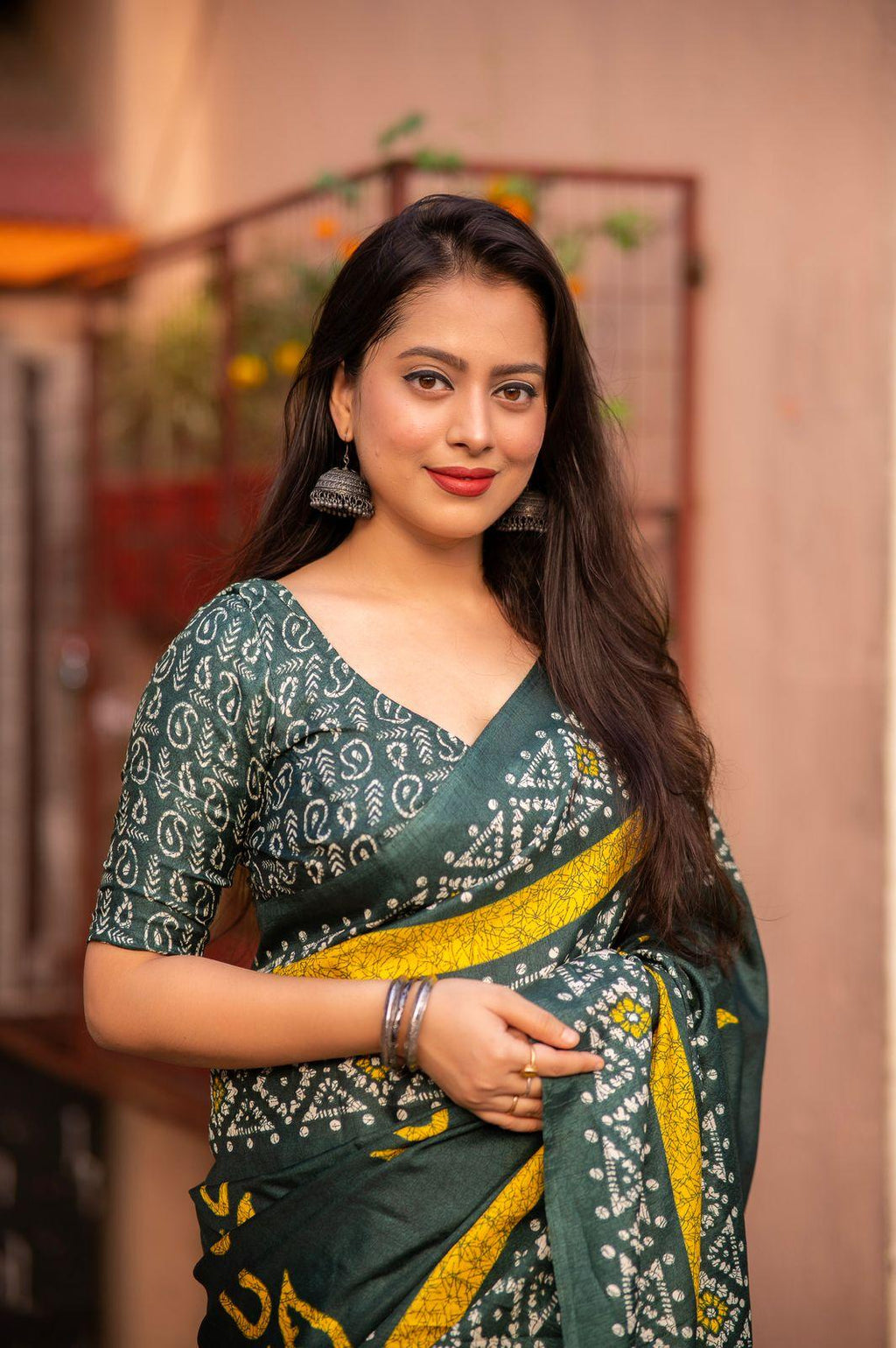 Green Silk Blend Ethnic Motifs Saree with Unstitched Blouse - A2M | Grocsy
