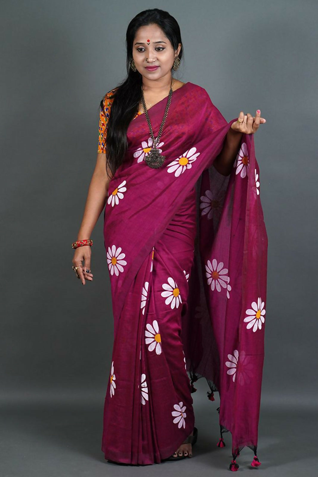 Exclusive Collection Maroon Pure Cotton Saree With Sunflower Design | Grocsy