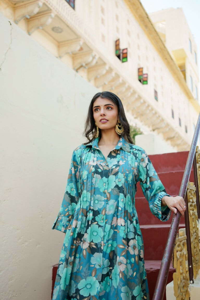 Vaasva Women Teal Muslin Tucks Kurta & Pant Set | Grocsy