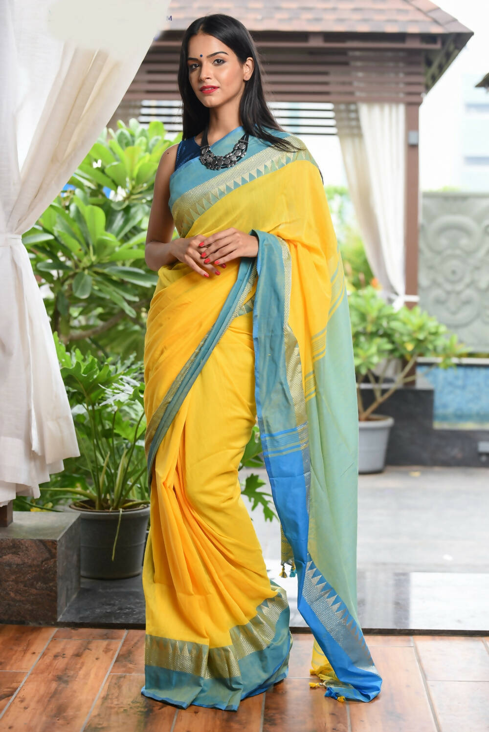 Very Much Indian Pure Cotton Handloom Saree With Intricate Borders - Yellow | Grocsy