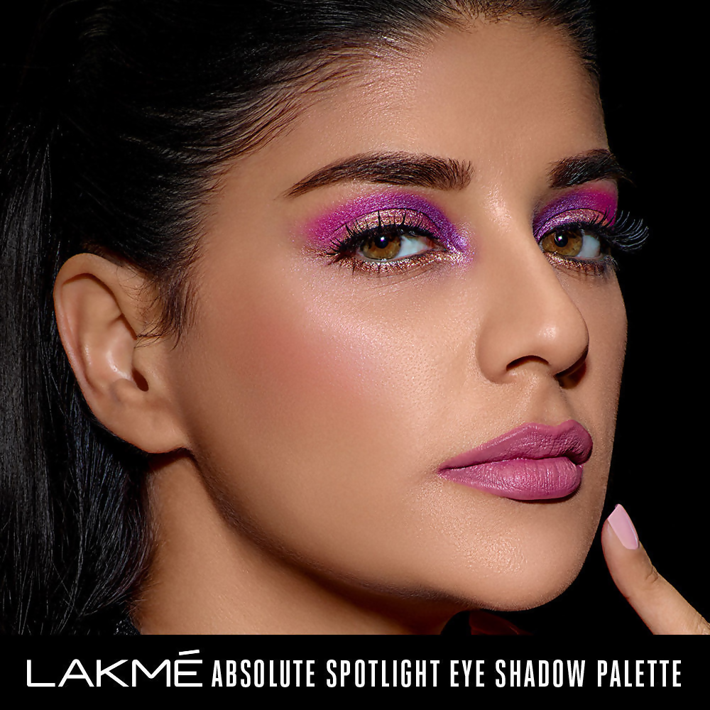 Lakme Glitterati Chroma Chic Eye Shadow Palette - Smokin Glam | Grocsy