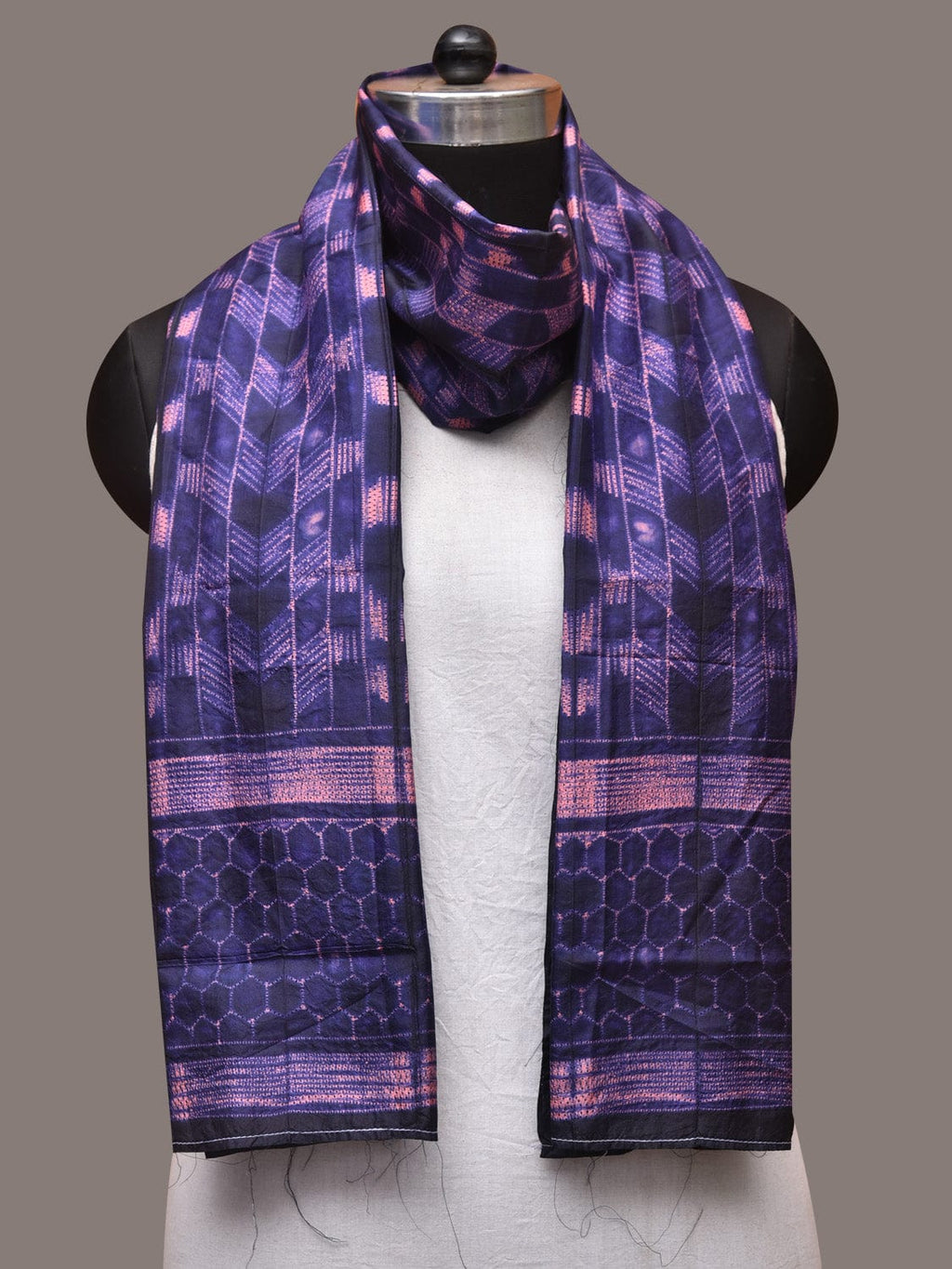 Dark Blue and Pink Shibori Silk Handloom Stole with Zig-Zag Design - Global Threads | Grocsy