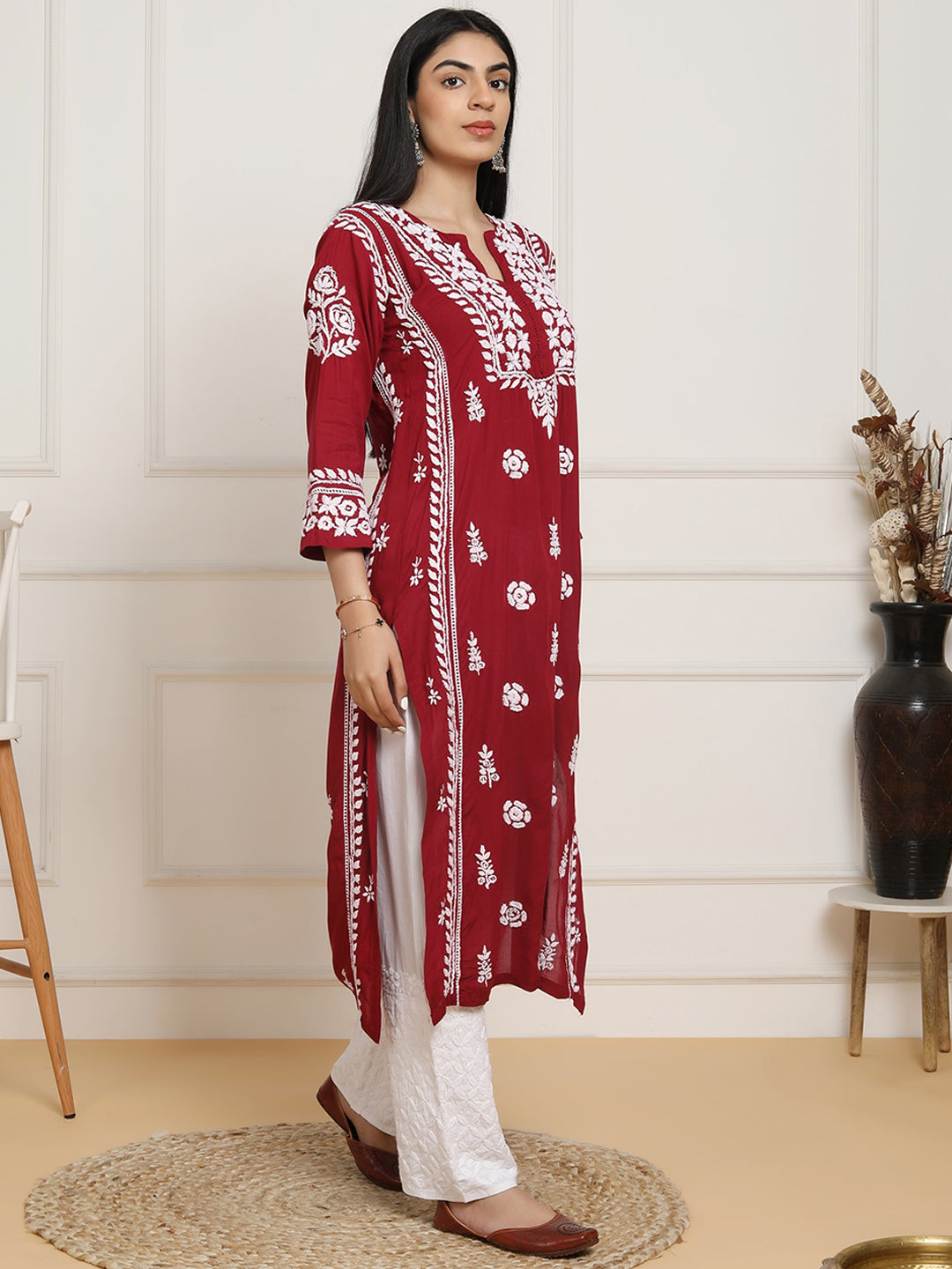 HOUSE OF KARI Floral Embroidered Chikankari Pure Cotton Kurta | Grocsy