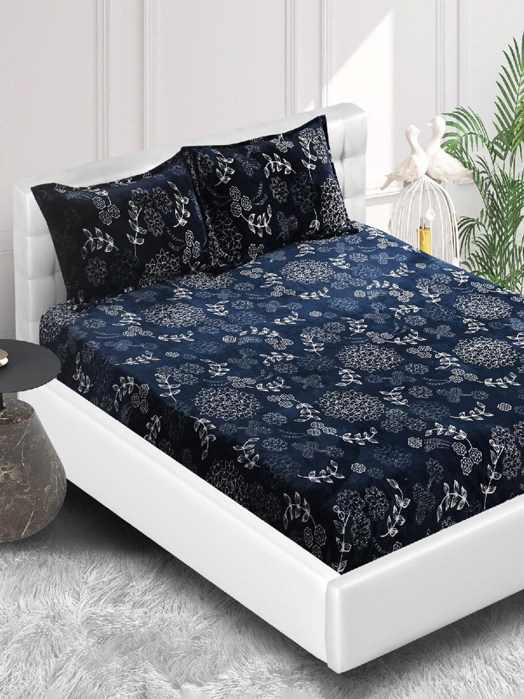 Stylespace by Isha Navy Blue & White Floral Velvet 300 TC Fitted King Bedsheet Set | Grocsy