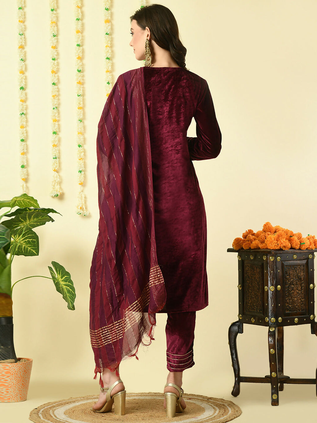 Myshka Women's Magenta Velvet Kurta & Trousers With Dupatta Party Sets | Grocsy
