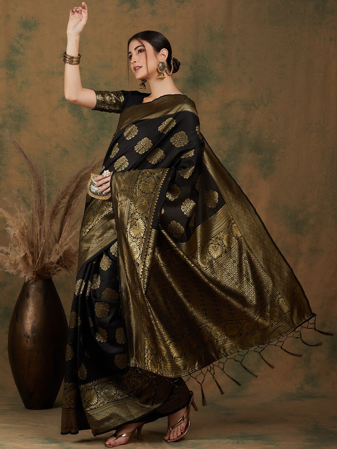 Sangria Ethnic Motif Woven-Design Banarasi Sarees | Grocsy