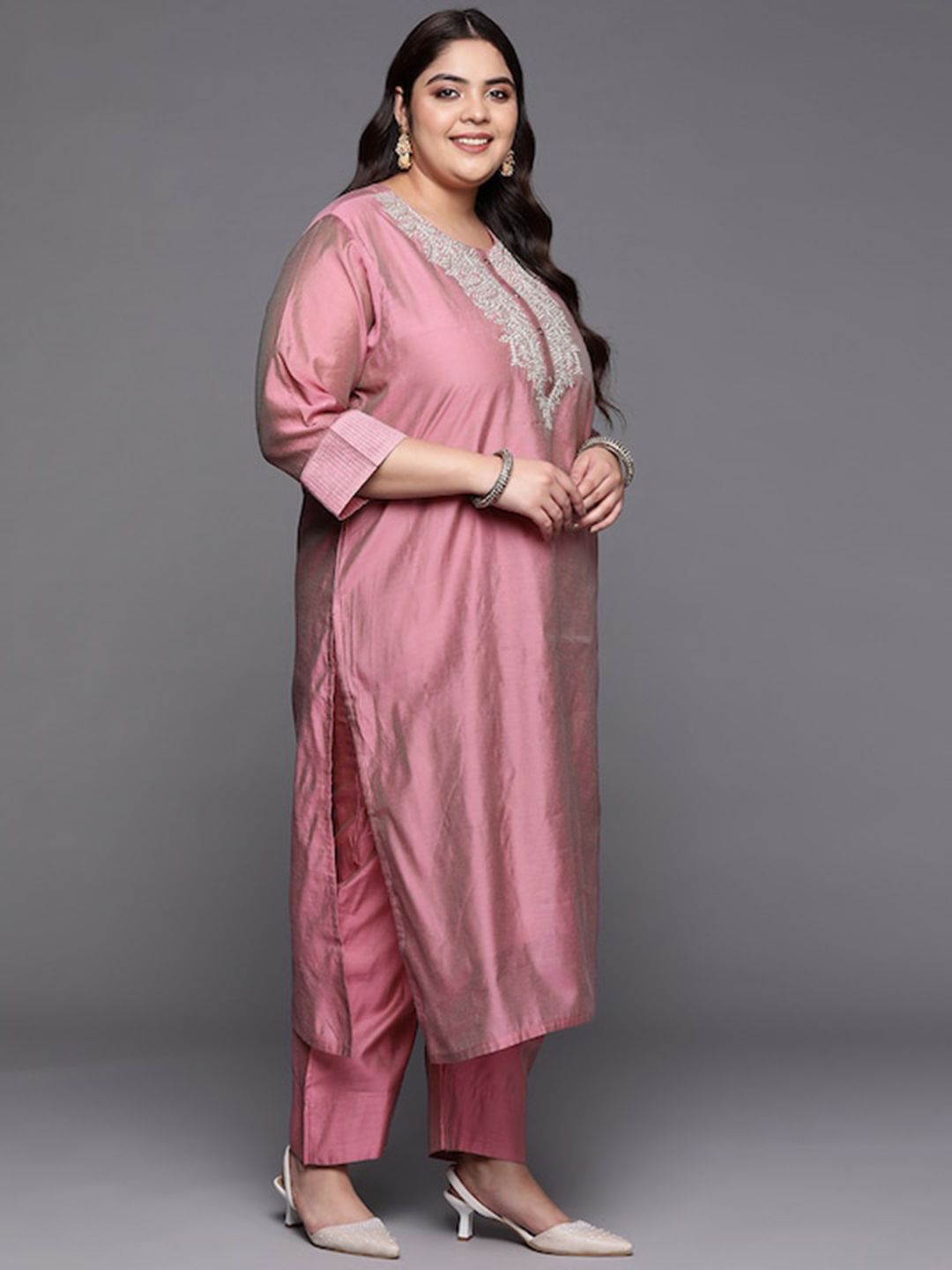 Sztori Plus Size Floral Embroidered Regular Chanderi Silk Kurta & Trousers With Dupatta | Grocsy