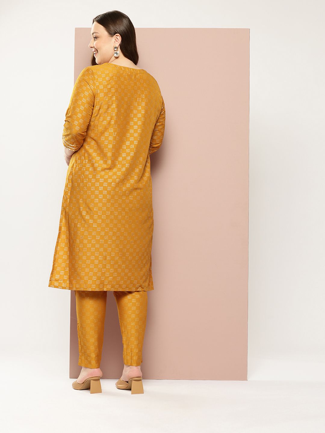 Sztori Plus Size Printed Gotta Patti Kurta | Grocsy
