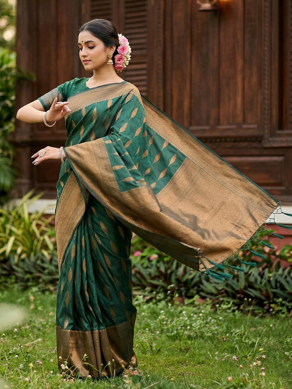 Anaita D Green Silk Blend Woven Saree With Blouse | Grocsy