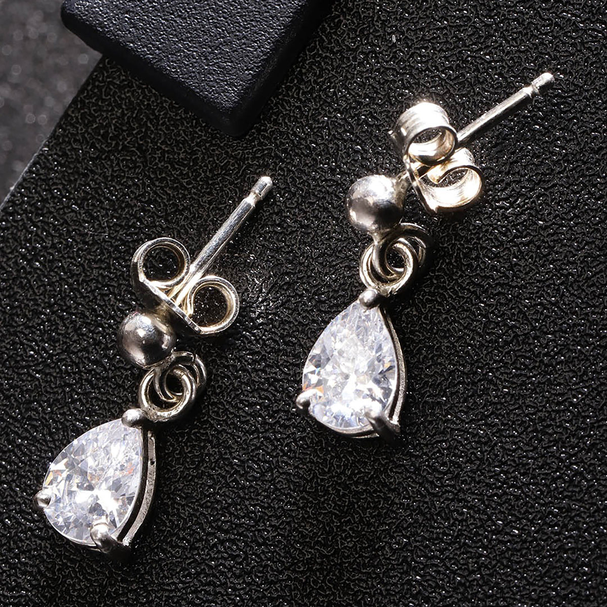 Gold-Polished Dangling Heart Drop Earring For Women - Wahe Jewels - Swadesiicart