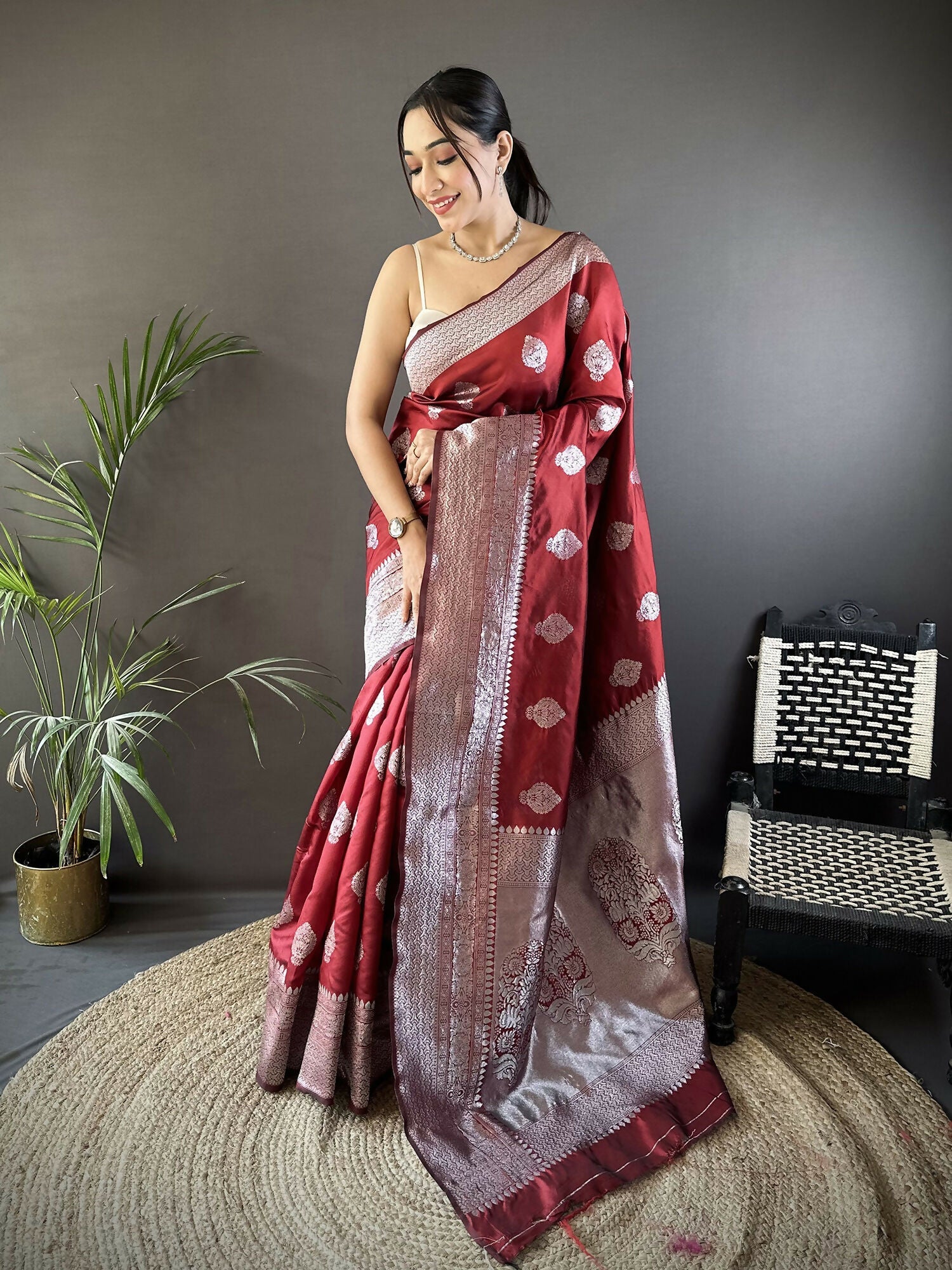 Joban Fashion Maroon Floral Motifs Soft Silk Banarasi Saree | Grocsy