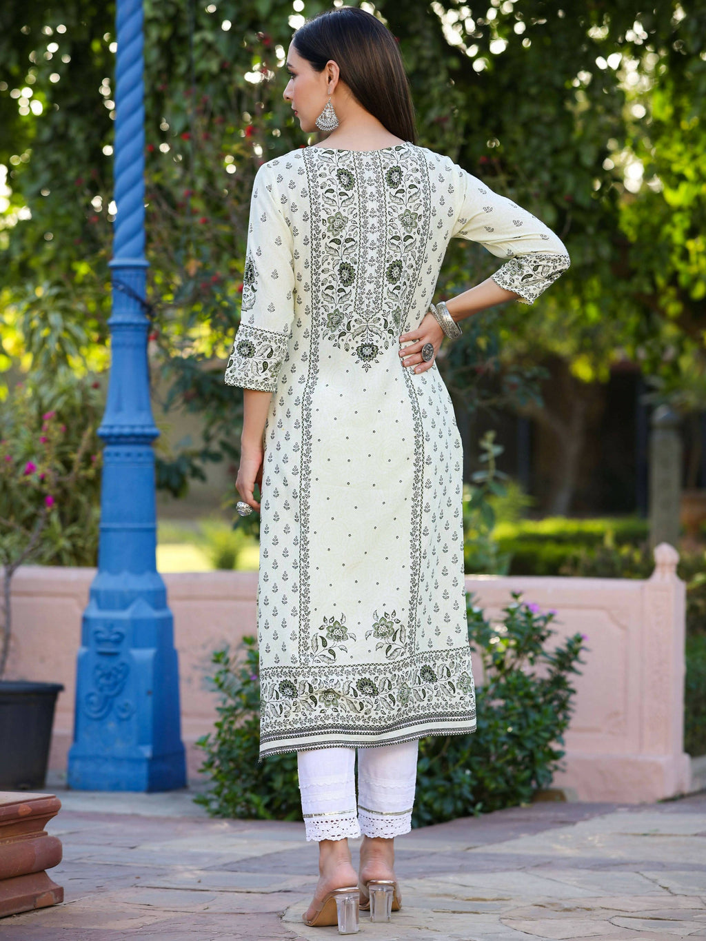 Juniper Women's Green Rayon Staple Kalamkari Floral Placement Printed Kurta | Grocsy