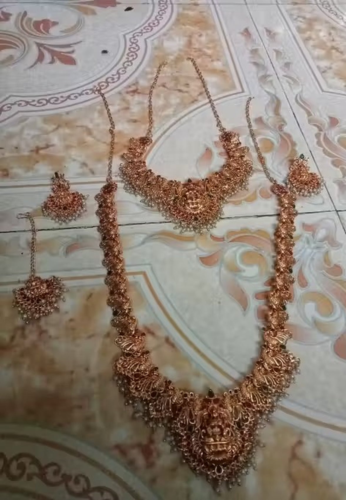 Jewel City Exquisite Antique Gold-Plated Temple Jewelry Set | Grocsy