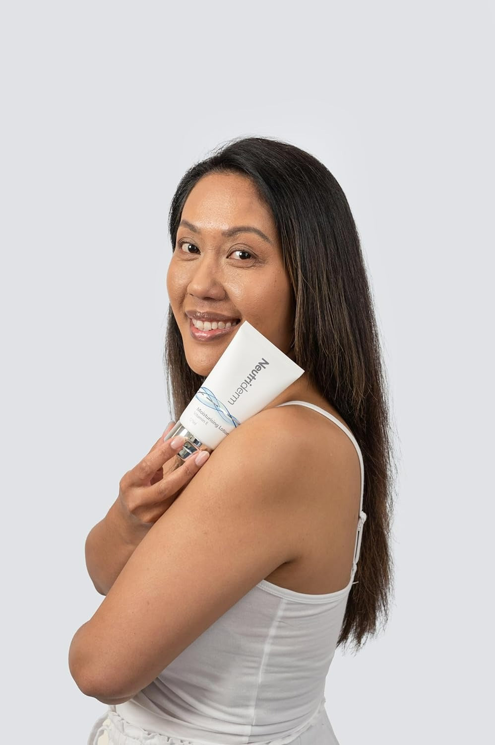 Neutriderm Moisturising Lotion Vitamin E | Grocsy