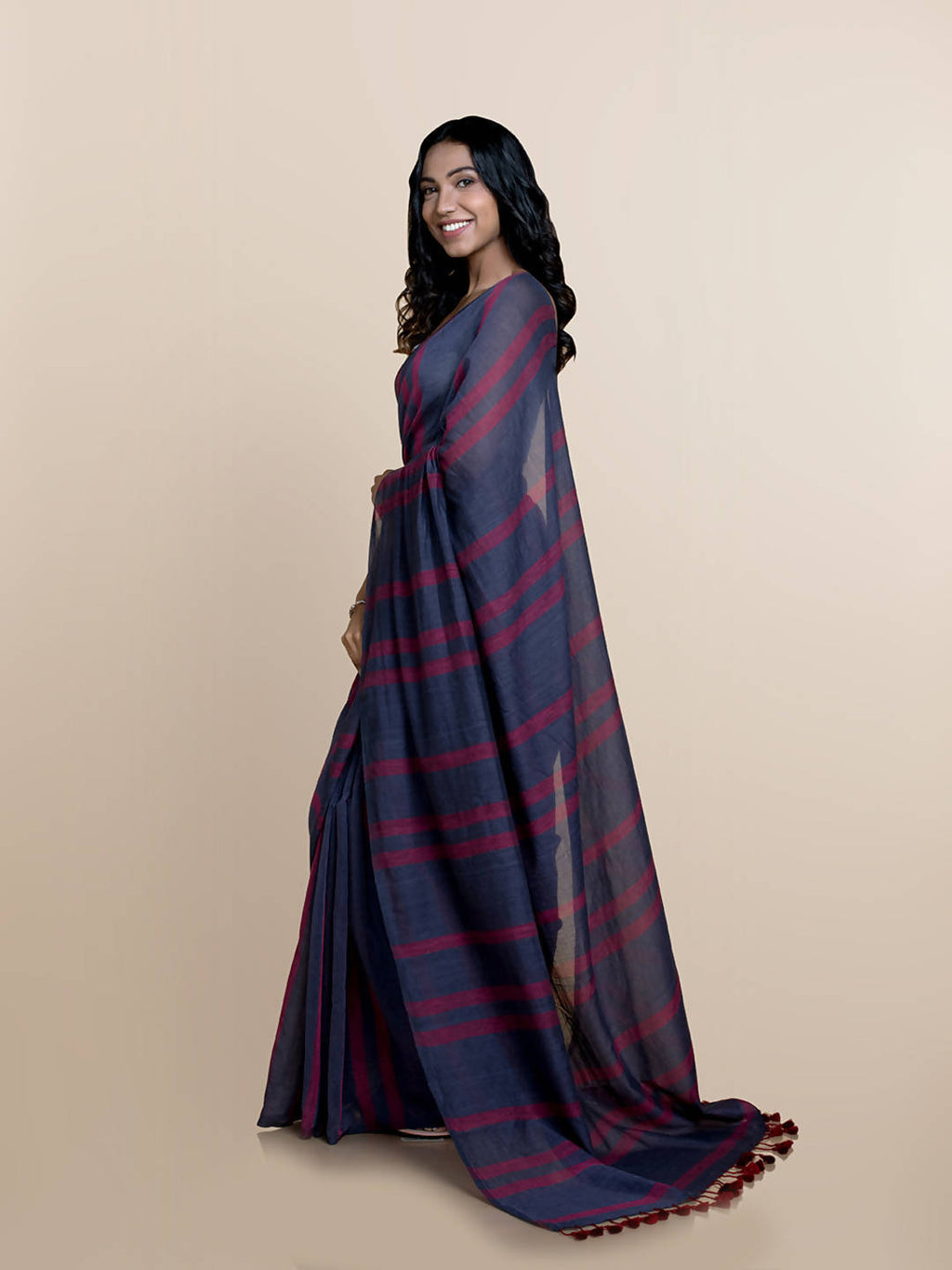 Suta Women Navy Blue Pure Cotton Handloom Saree | Grocsy