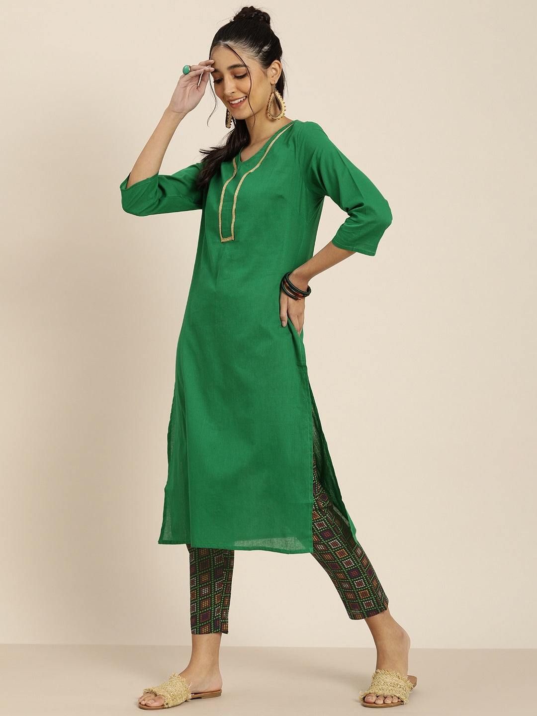 Sangria Women Green Pure Cotton Bandhani Kurta with Trousers | Grocsy