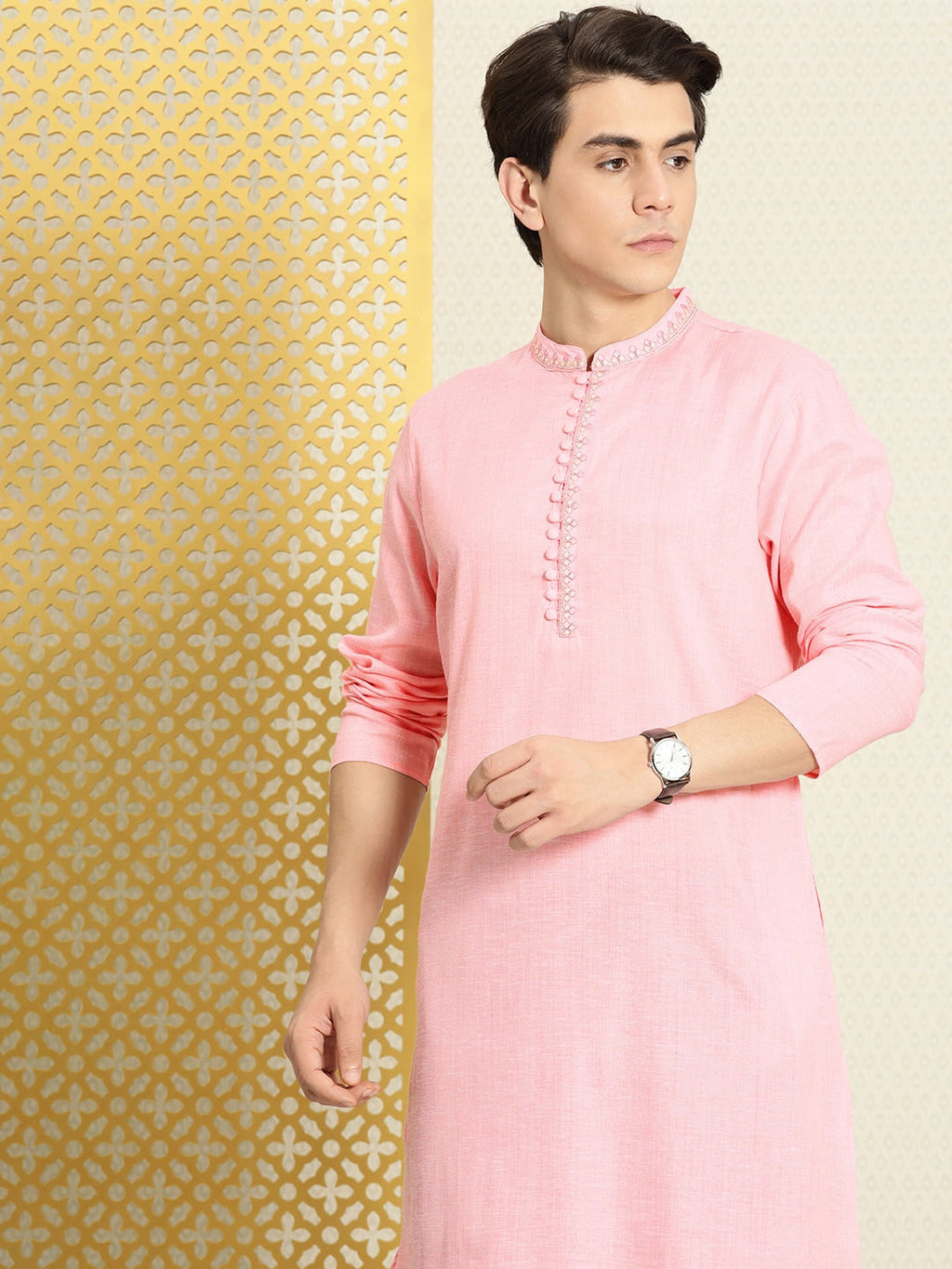 House of Pataudi Men Solid Thread Work Jashn Kurta | Grocsy