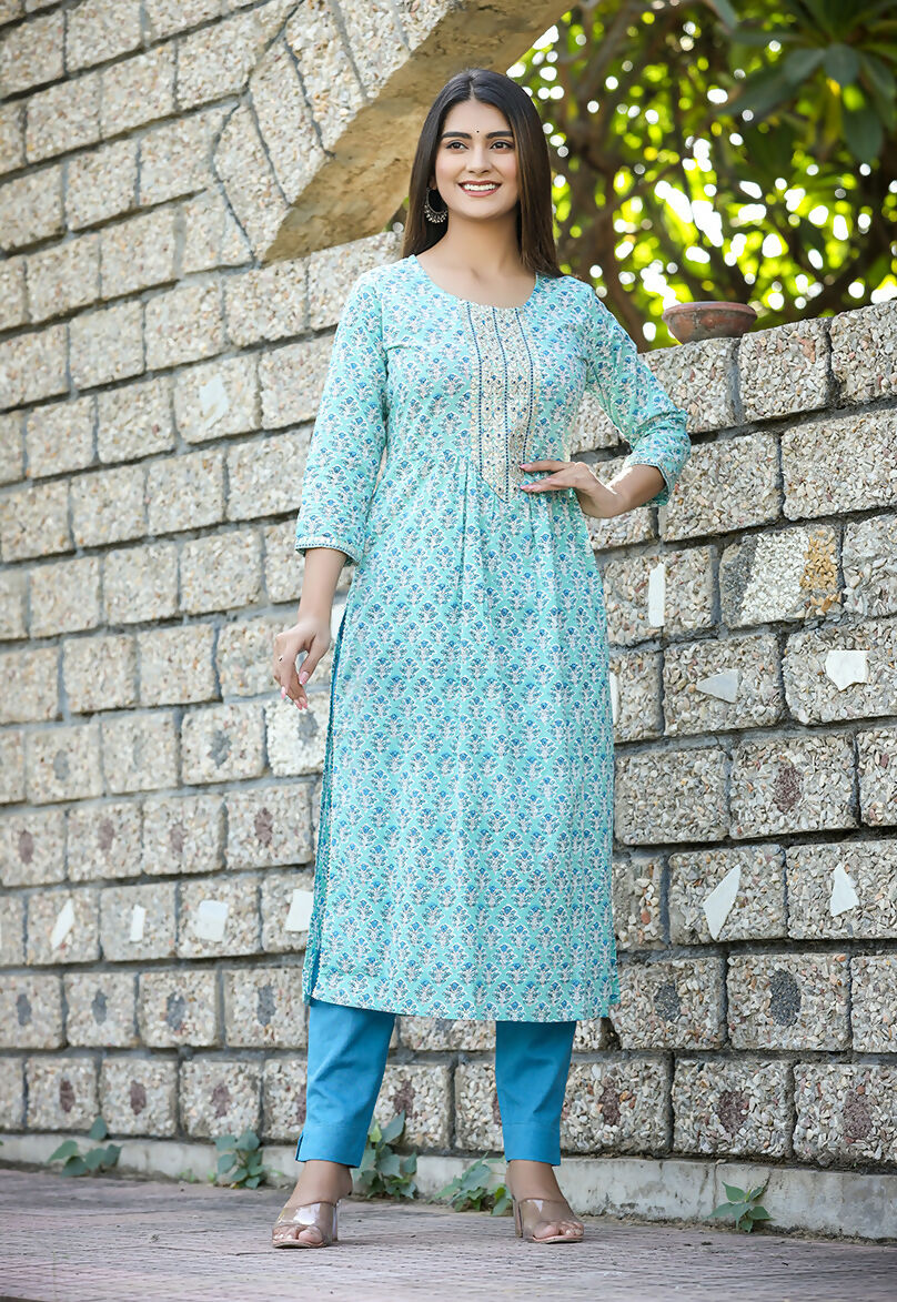Kaajh Women's Sky Blue Floral Printed Cotton Kurta Pant Set | Grocsy