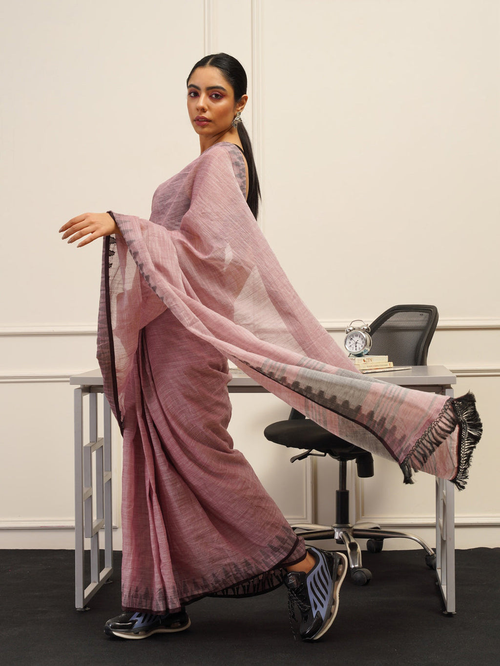 Tikhi Imli Woven Design Cotton Saree | Grocsy