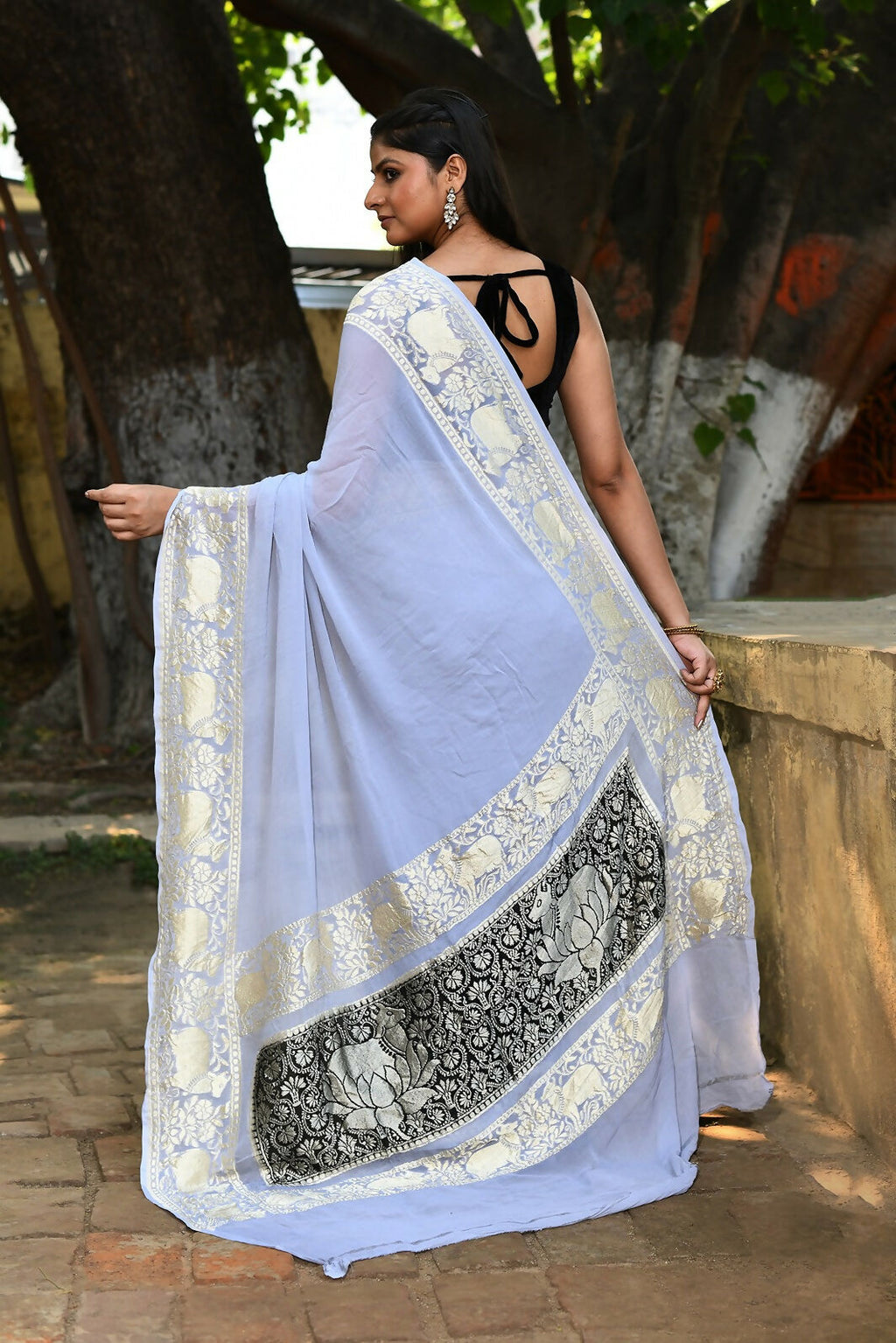 Joban Fashion Silver Crepe Chiffon Pure Handloom Banarasi Silk Saree | Grocsy
